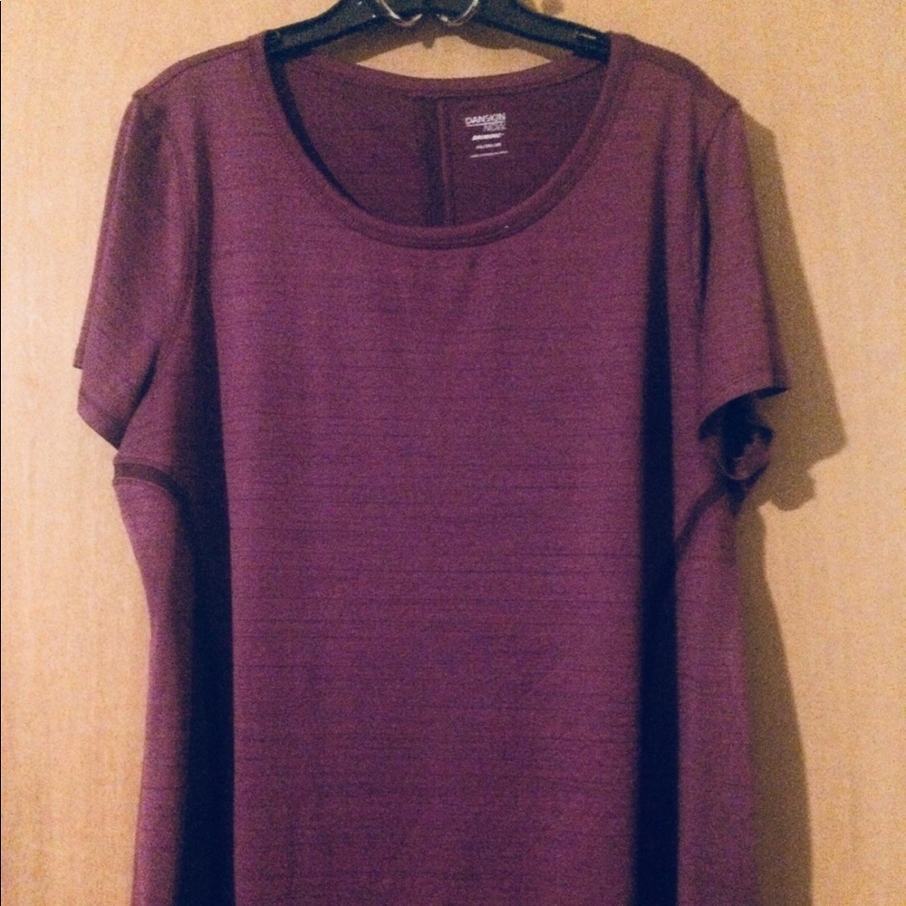 Danskin sz 2X plum colored top